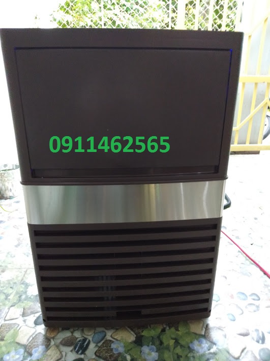 High capacity 68kg/24 hour automatic ice making machine suitable for milk tea coffee shop