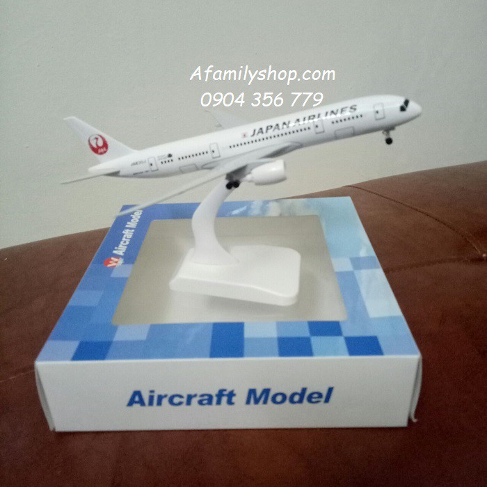 Mô hình máy bay tĩnh Boeing B787 Japan Airlines 18cm có bánh xe