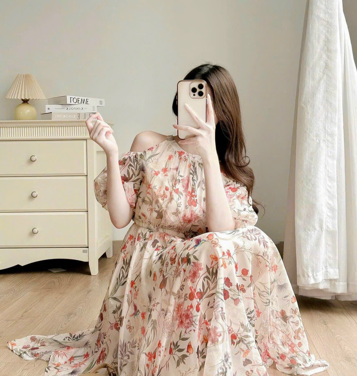Đầm xòe voan hoa cổ yếm chạy thun eo