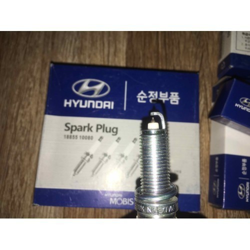 Bugi bạch kim đánh lửa Cho các dòng xe I10 grand. Moning. 18855-10080.