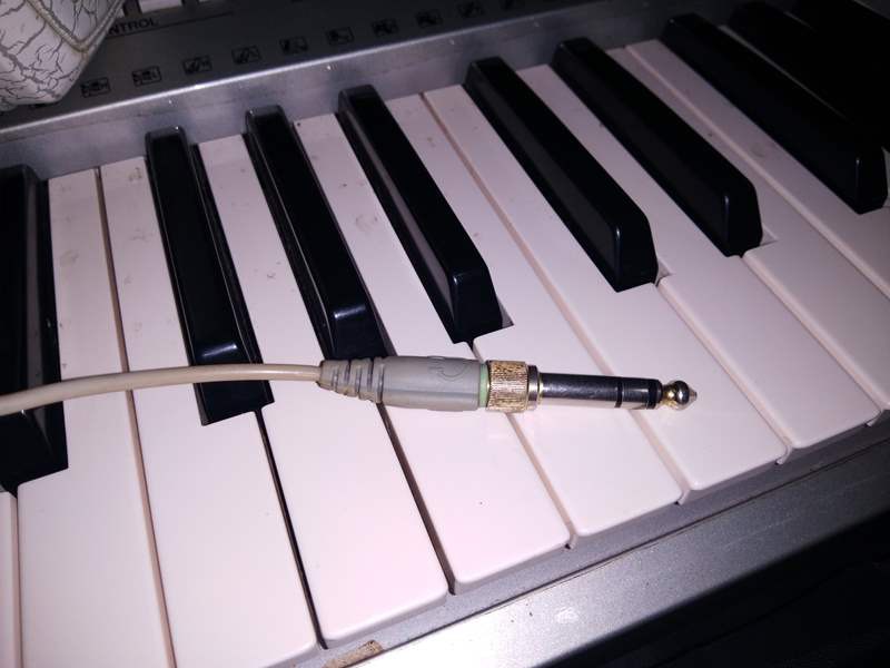 jack cắm tai nghe đàn organ piano
