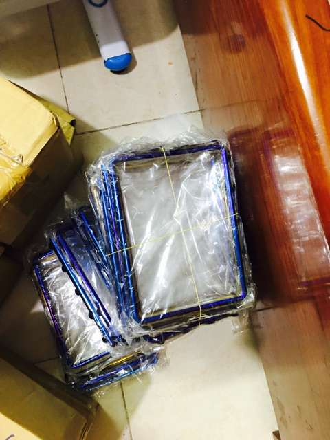 Ốp viền biển titan , khung biển titan