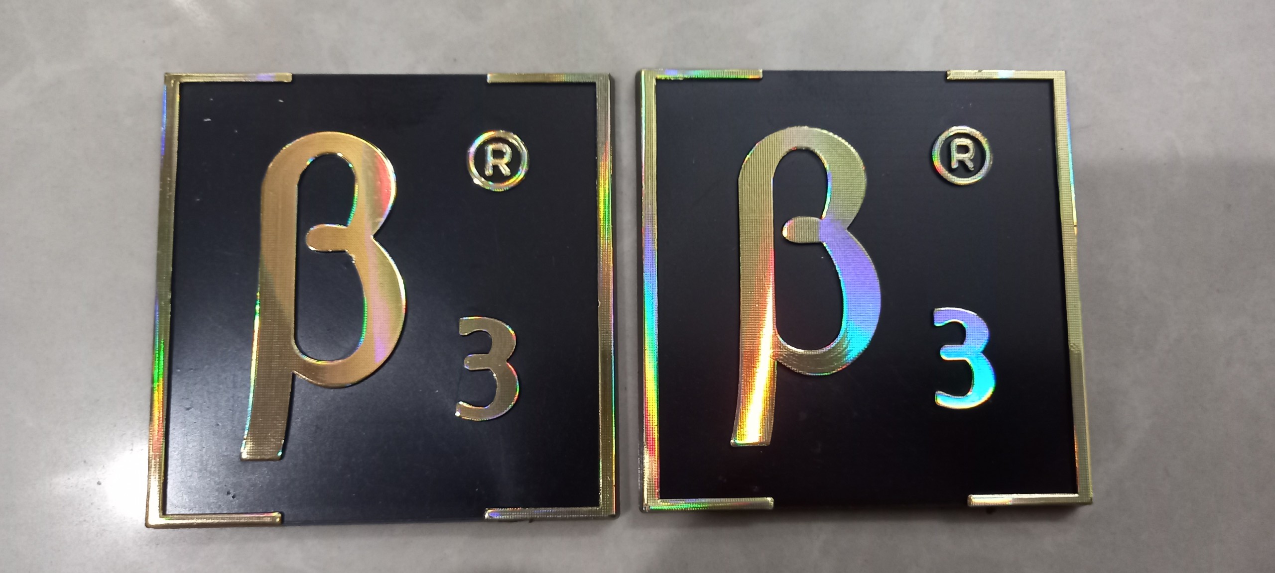 Tem Dán Thùng Loa B3 (Crom Vàng 1 bộ 25k)