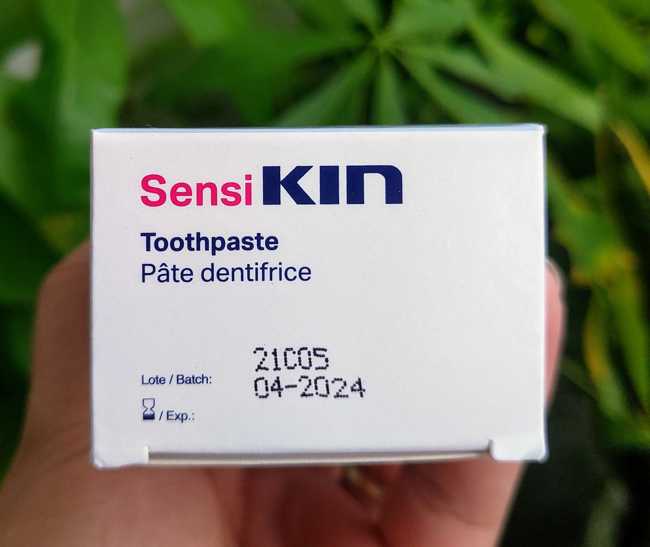 Kem đánh răng ngăn ngừa ê buốt Sensi Kin Toothpaste 75ml