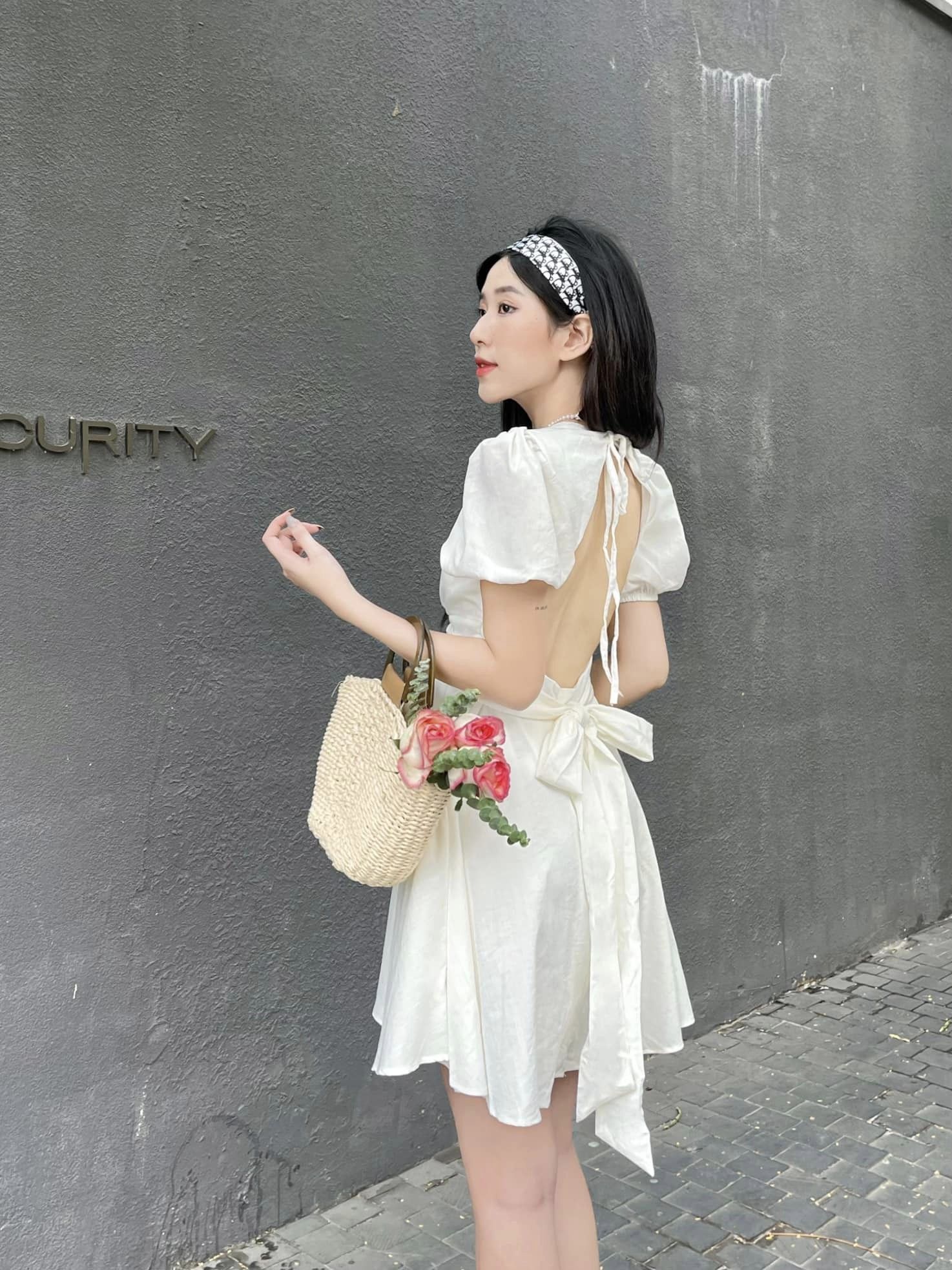 Đầm (có bigsize) trắng cột eo có mút ngực hở lưng cutout H35 (lyly.shop1509)