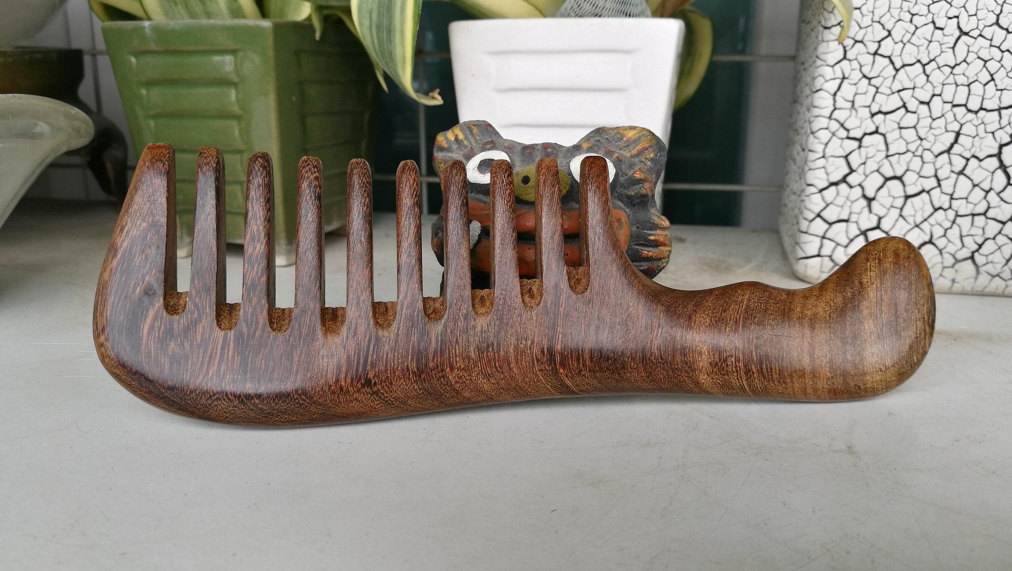 Lược gỗ đàn hương (răng thưa) Mã 1903