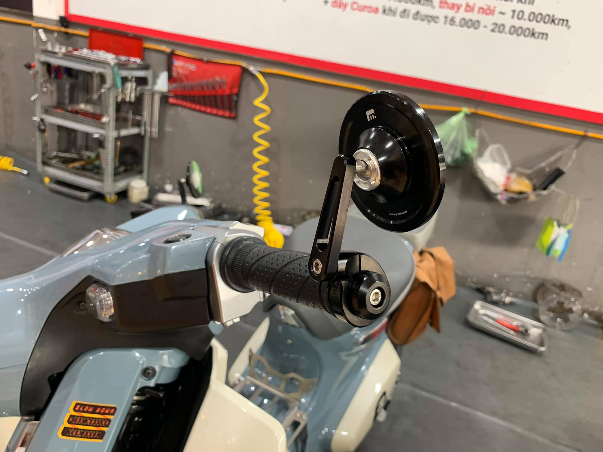 Kính gù Motogadget tròn