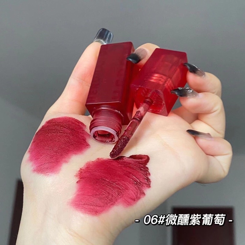 Son kem vỏ đỏ vuông HERORANGE Velvet