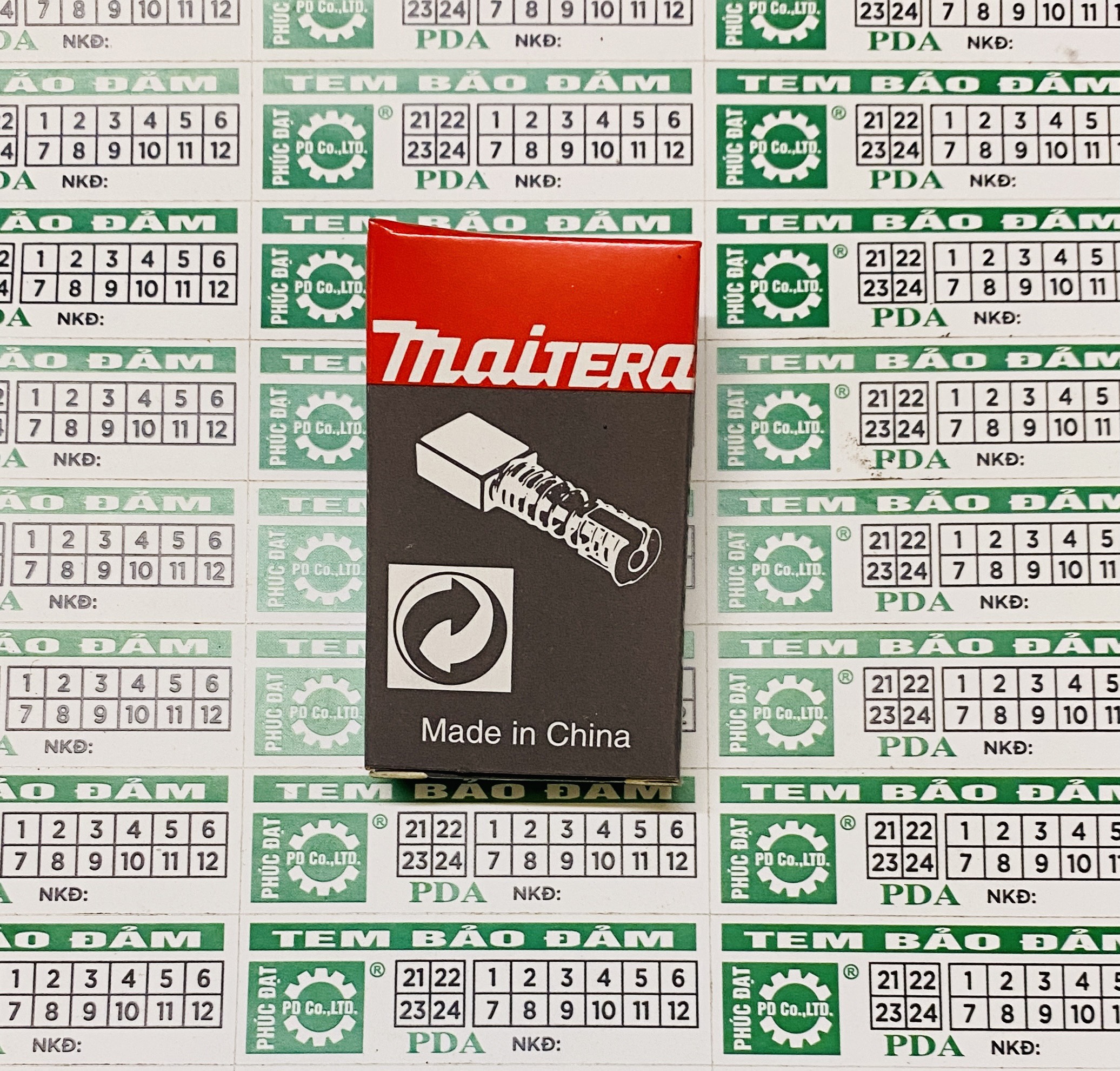 CHỔI THAN CB 100A #  SỊN ( dùng cho máy ĐỤC BT MKT 0810-0835-0840 ...  )