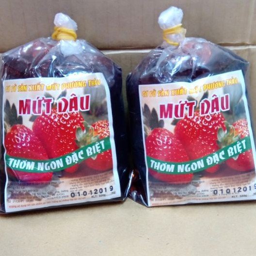 mứt dâu Đà Lạt nguyên trái-500g
