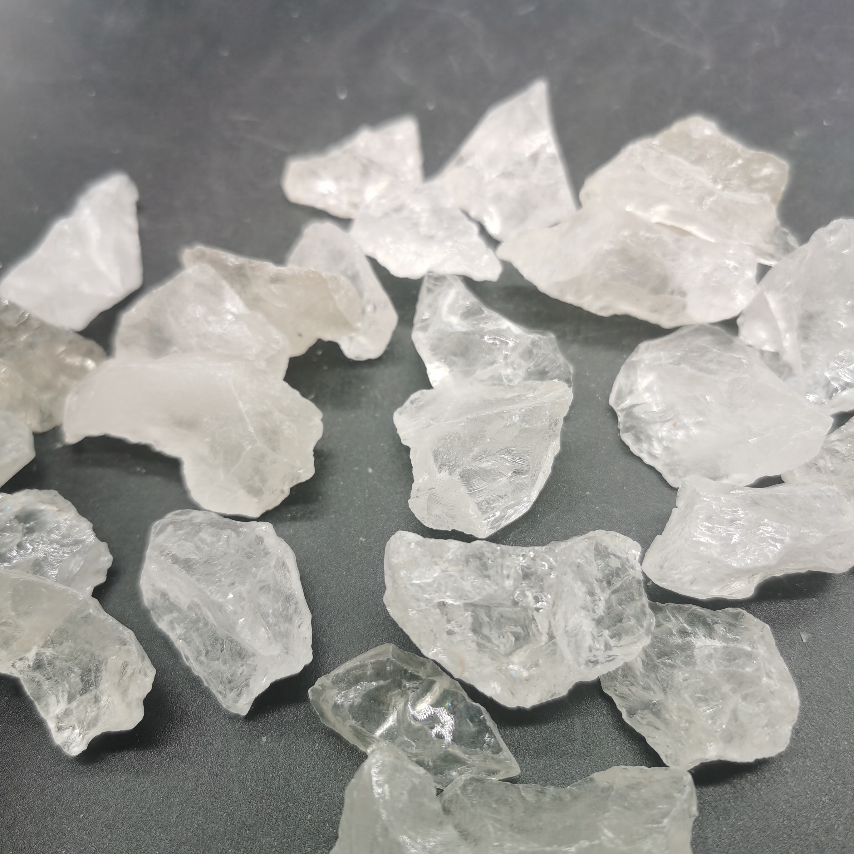 100gr Đá thô thạch anh màu trắng ( White quartz)