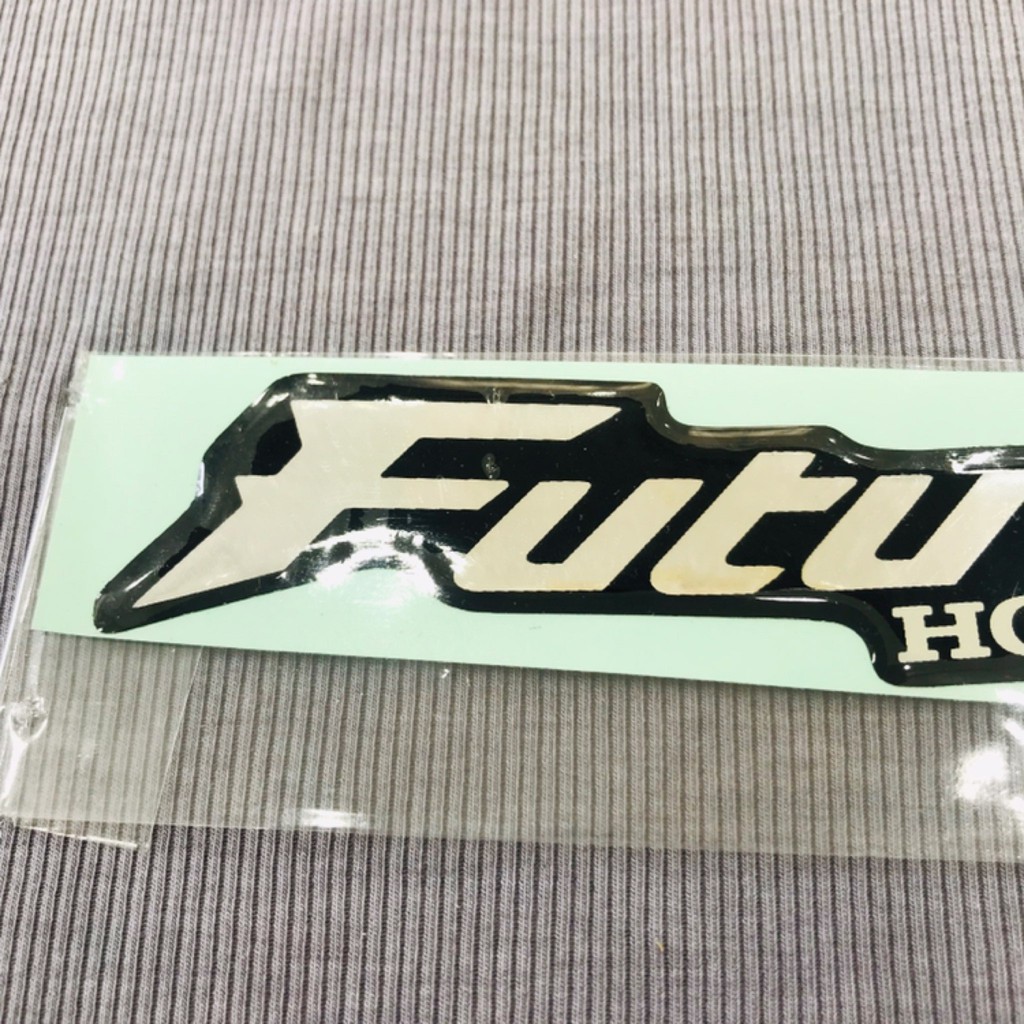 Tem logo dán mặt nạ future sắc nét giá hạt dẻ