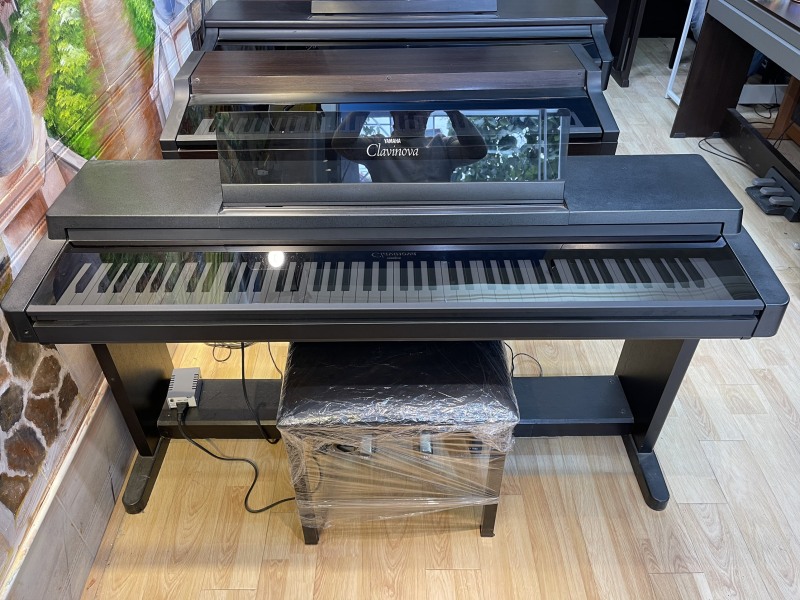 đàn Piano Yamaha CLP 550
