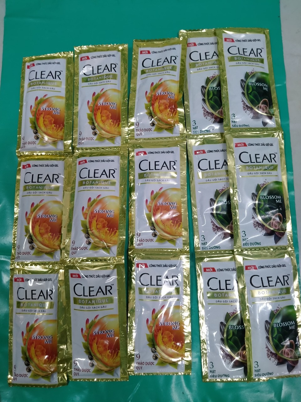 Combo 10 gói dầu gội Clear 3 Hạt siêu dưỡng 6g- GÓI LẺ ko theo dây