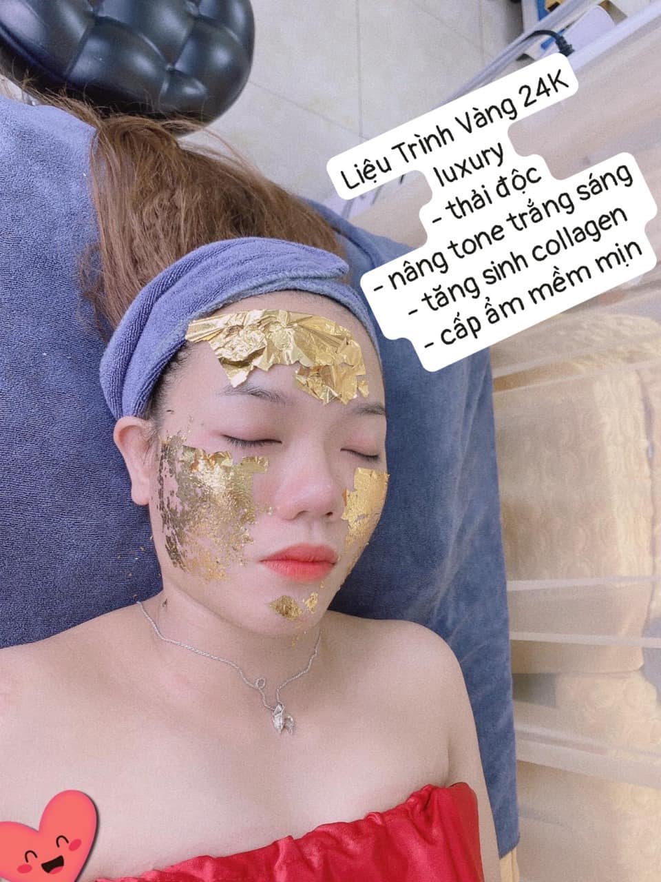 Mặt nạ vàng lá