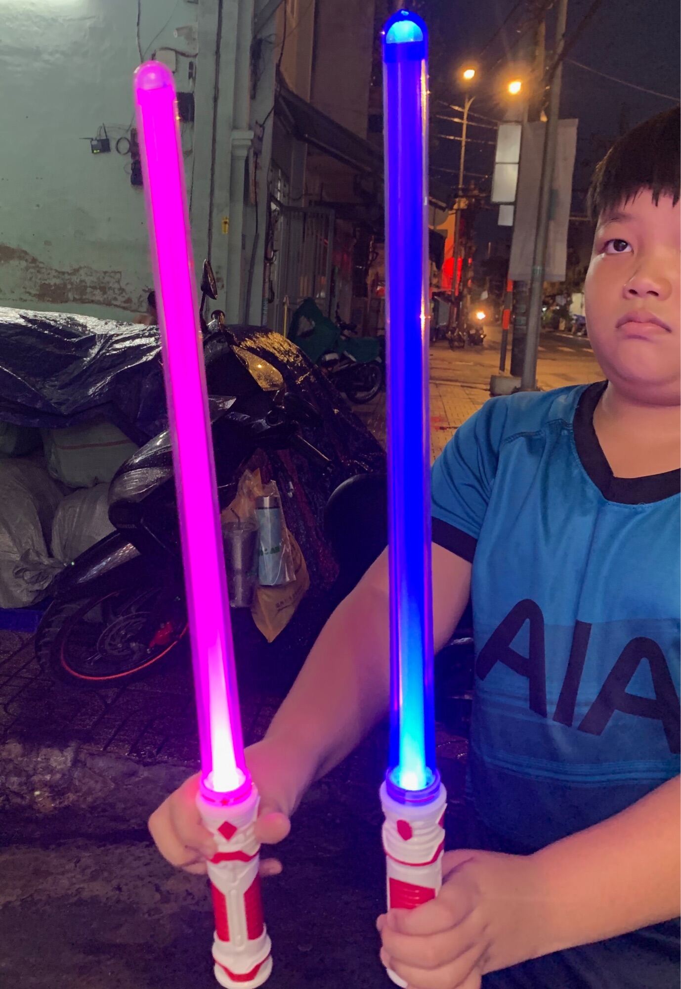 [MUA 2 GIẢM 5%]Set 2 Kiếm Đèn Led Phát Sáng Star Wars Có Âm Thanh
