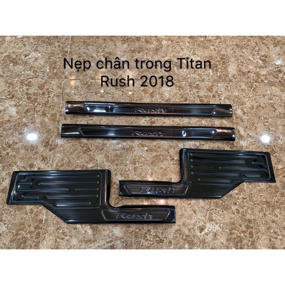 Ốp bậc cửa, nẹp bước chân trong, ngoài xe Toyota Rush 2018- 2023, 2024 Hàng Titan cao cấp