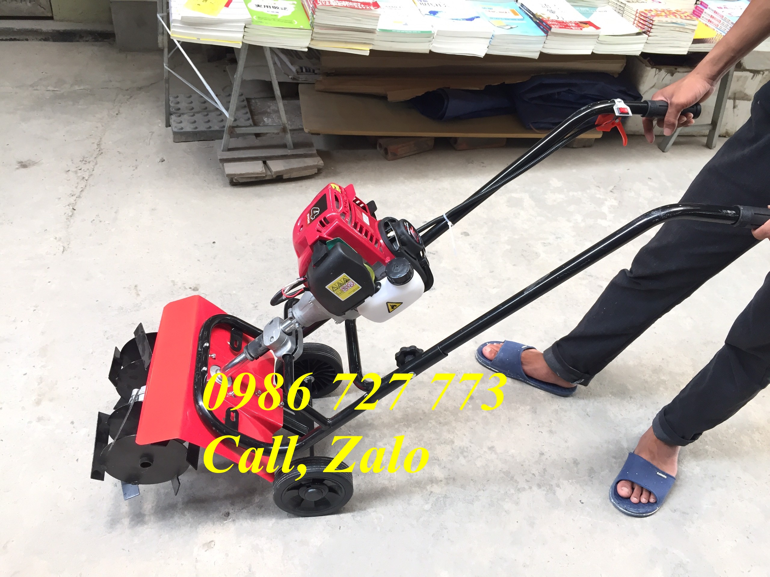 MÁY XỚI ĐẤT MINI ĐỘNG CƠ 4 THÌ GX 35