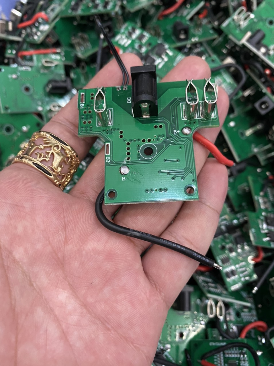 Mạch Hitachi BMHTC14LD - 14.4V Li-ion, nhận sạc Adapter , đầy tự ngắt.