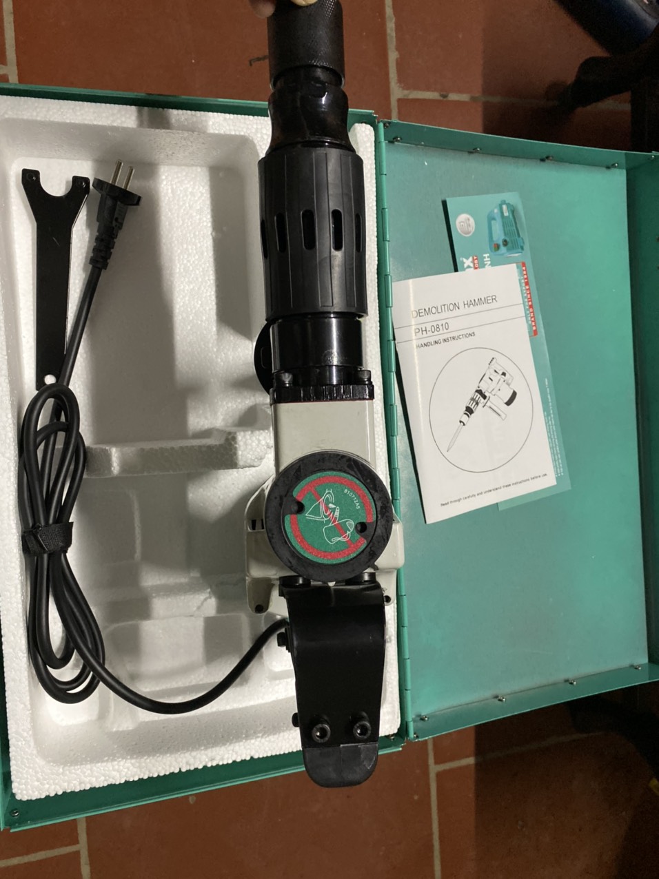 Máy chuyên đục bê tông 17mm T Max