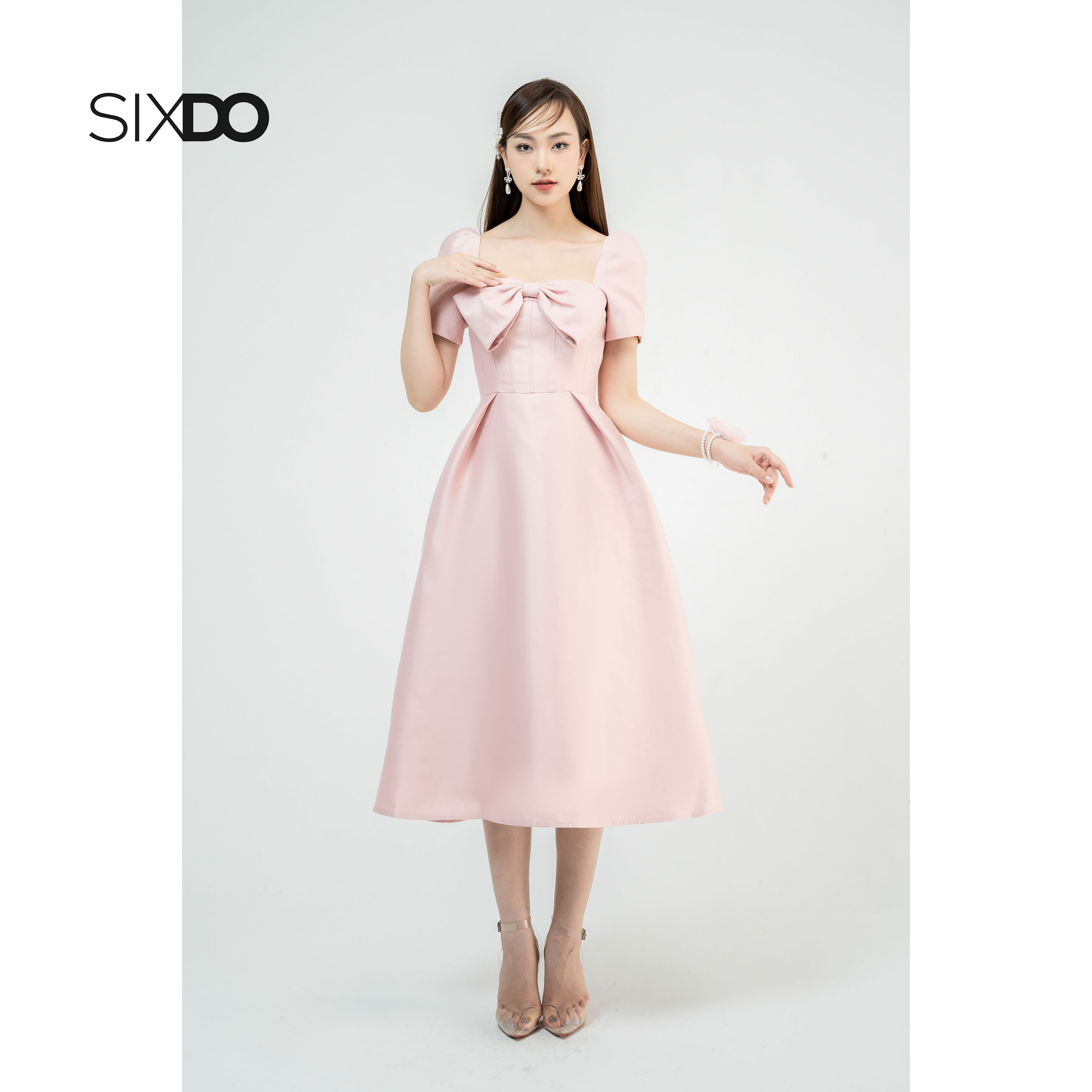 Đầm hồng cổ vuông nơ ngực SIXDO (Pink Square Neck Midi Taffeta Dress)