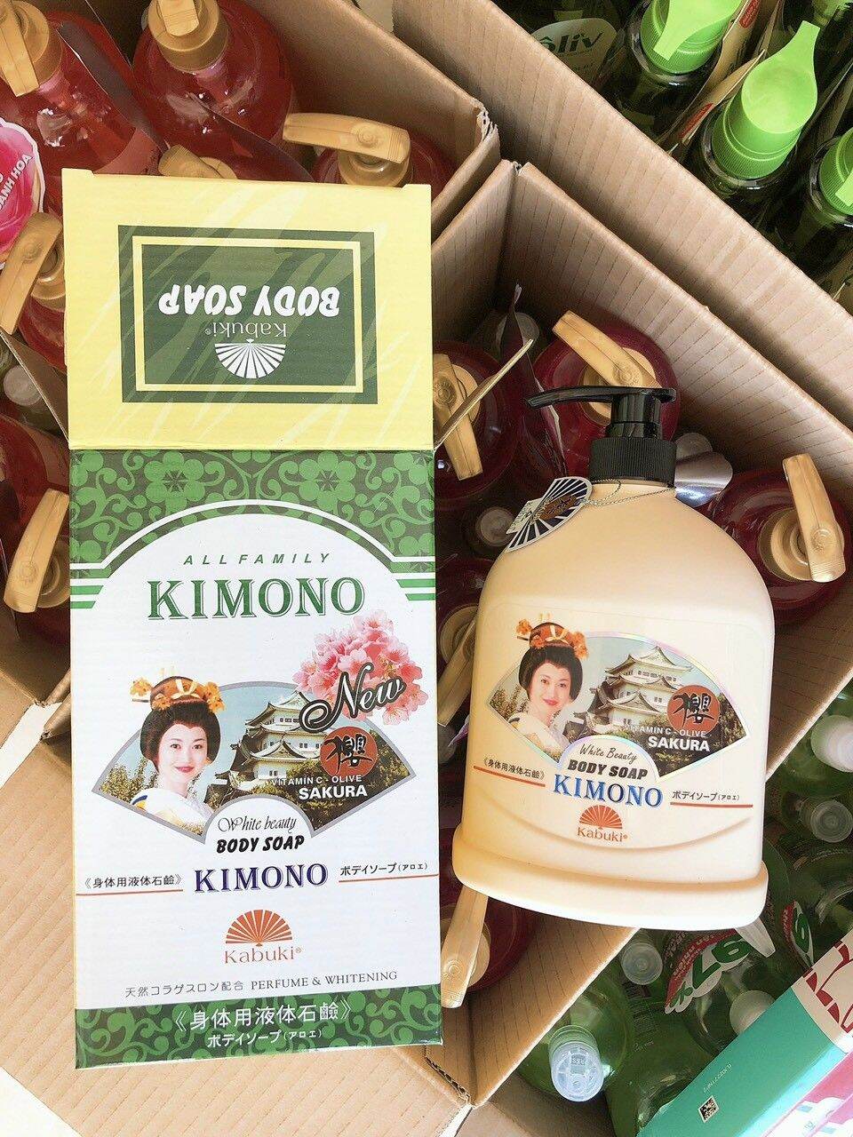 [HCM]Sữa tắm trắng da Kimono nhật 1200ml