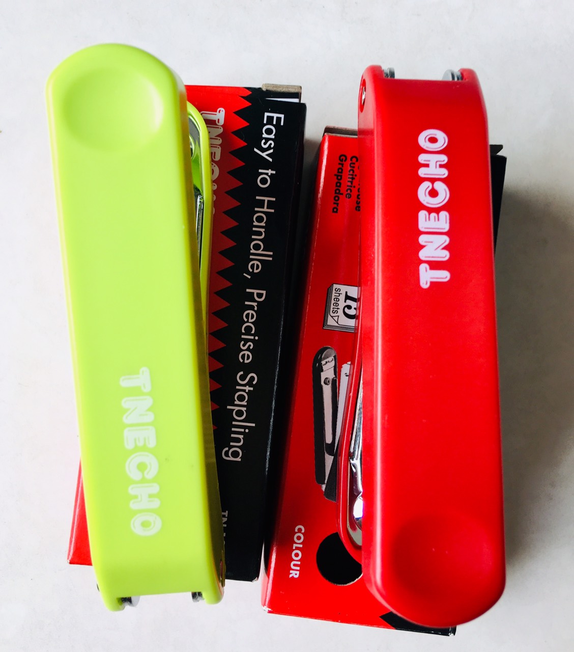 Bấm kim số 10  nhựa - 01 cái