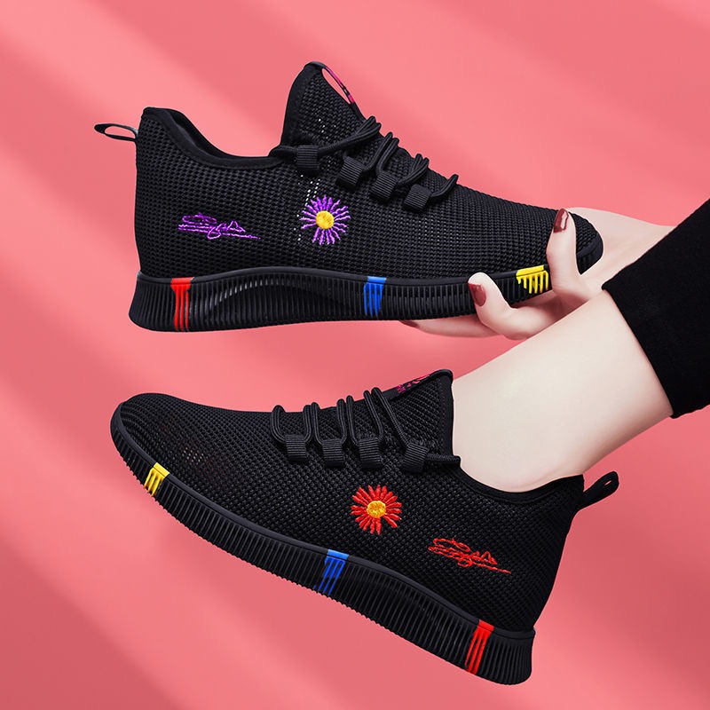 Giày sneaker nữ vải thoáng khí phối 3 vạch Hoa cúc mẫu mới nhất 2020 - MinhNhat