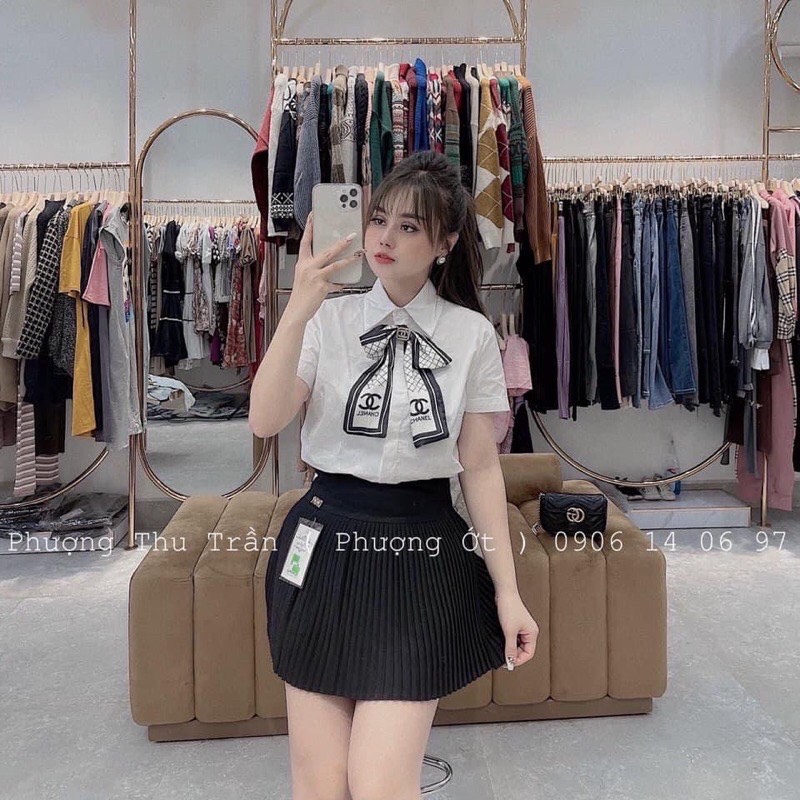 Áo sơ mi trơn kèm khăn tay cộc