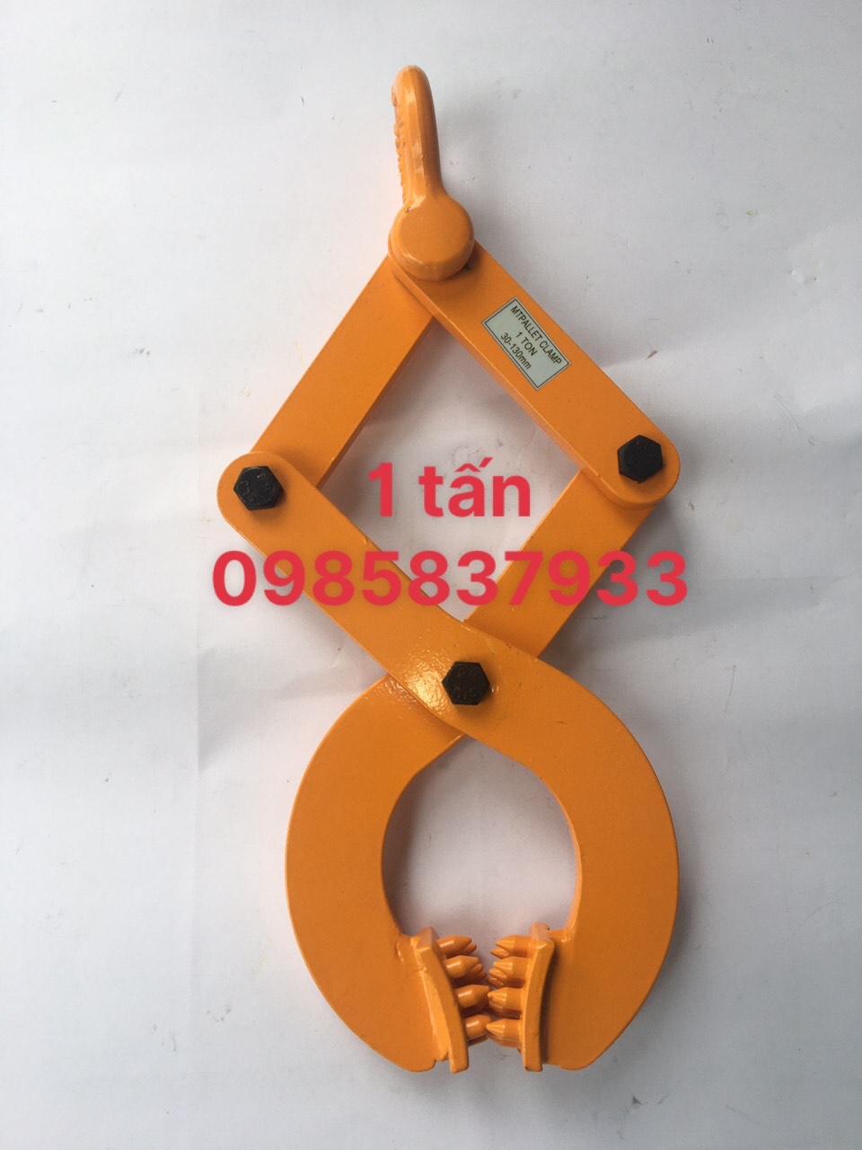 Kẹp pallet 1 tấn tiêu chuẩn Nhật bản chất lượng hàng đầu độ bền cao tuổi thọ lâu dài