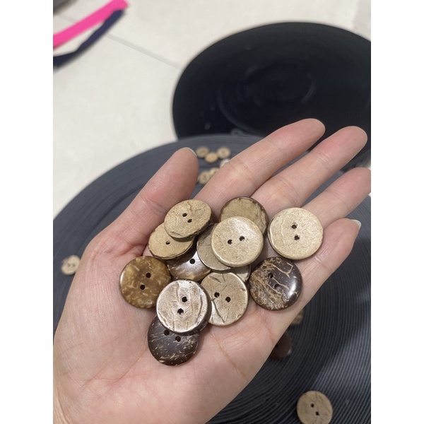 100 Cúc dừa gỗ size 1,1cm-2cm