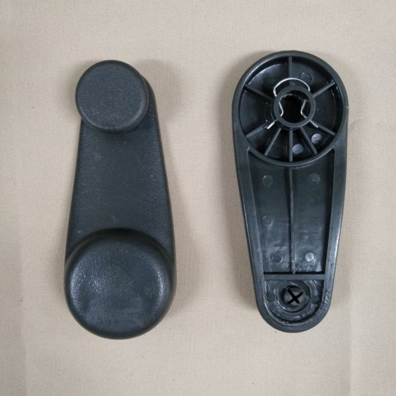 Tay quay kính của Thaco 950