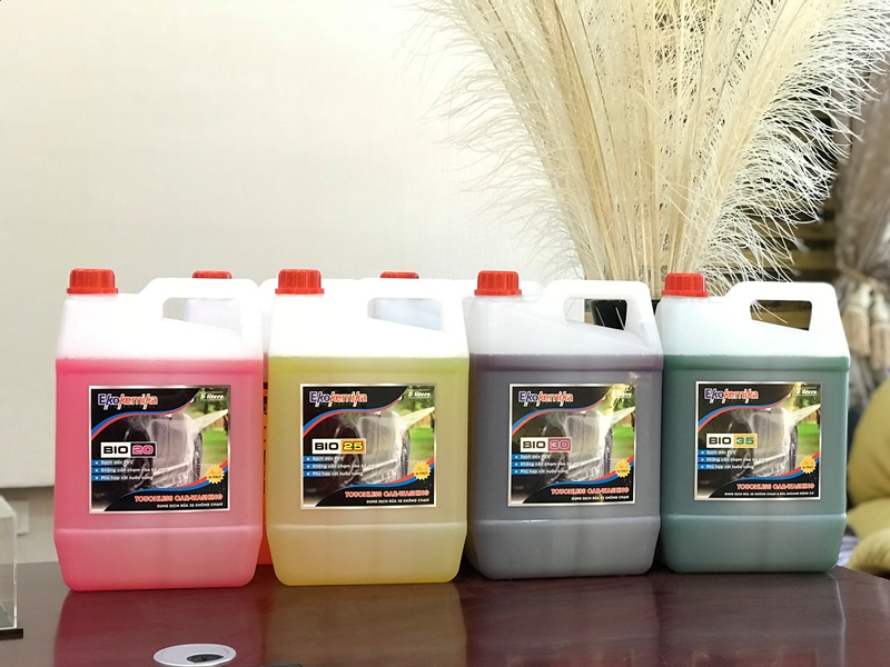 Dung dịch rửa xe không chạm Ekokemika BIO30-5L