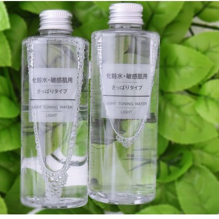 Nước Hoa Hồng MUJI LIGHT TONING WATER 200ml