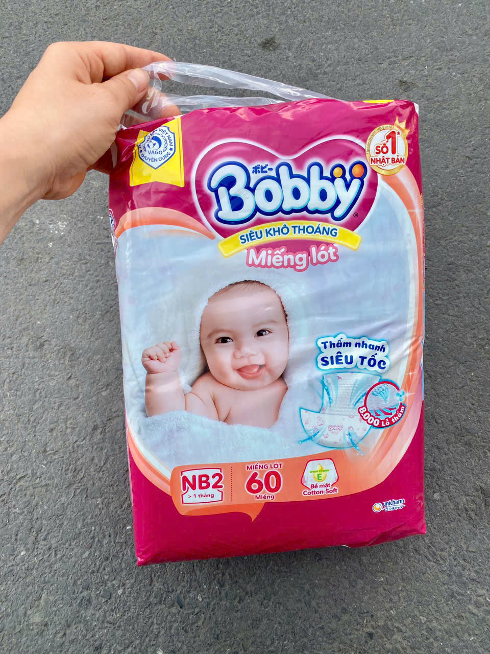 Miếng lót cho bé sơ sinh Bobby Newborn 2-60 miếng