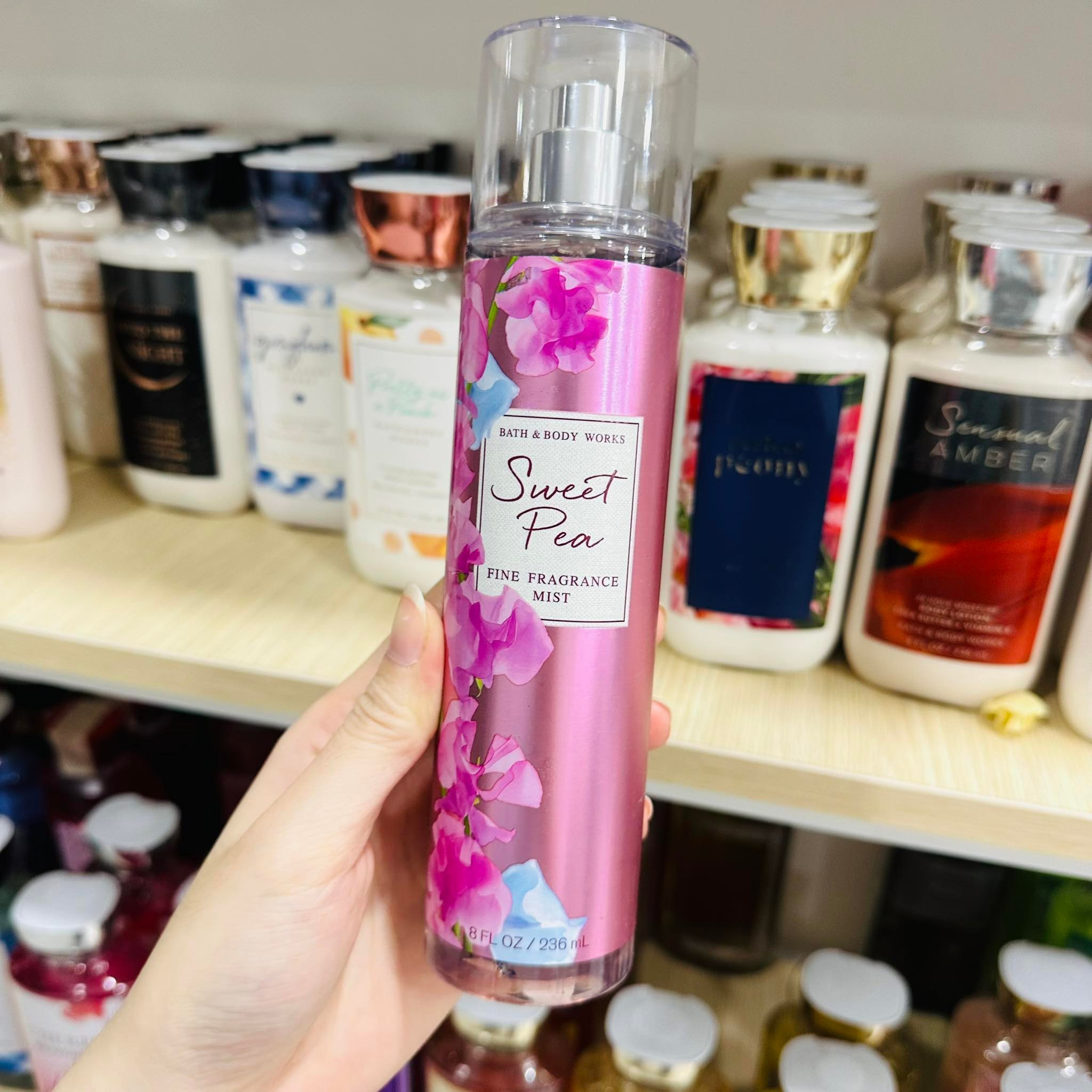 Xịt thơm toàn thân bath & body works body mist sweet pea 236ml