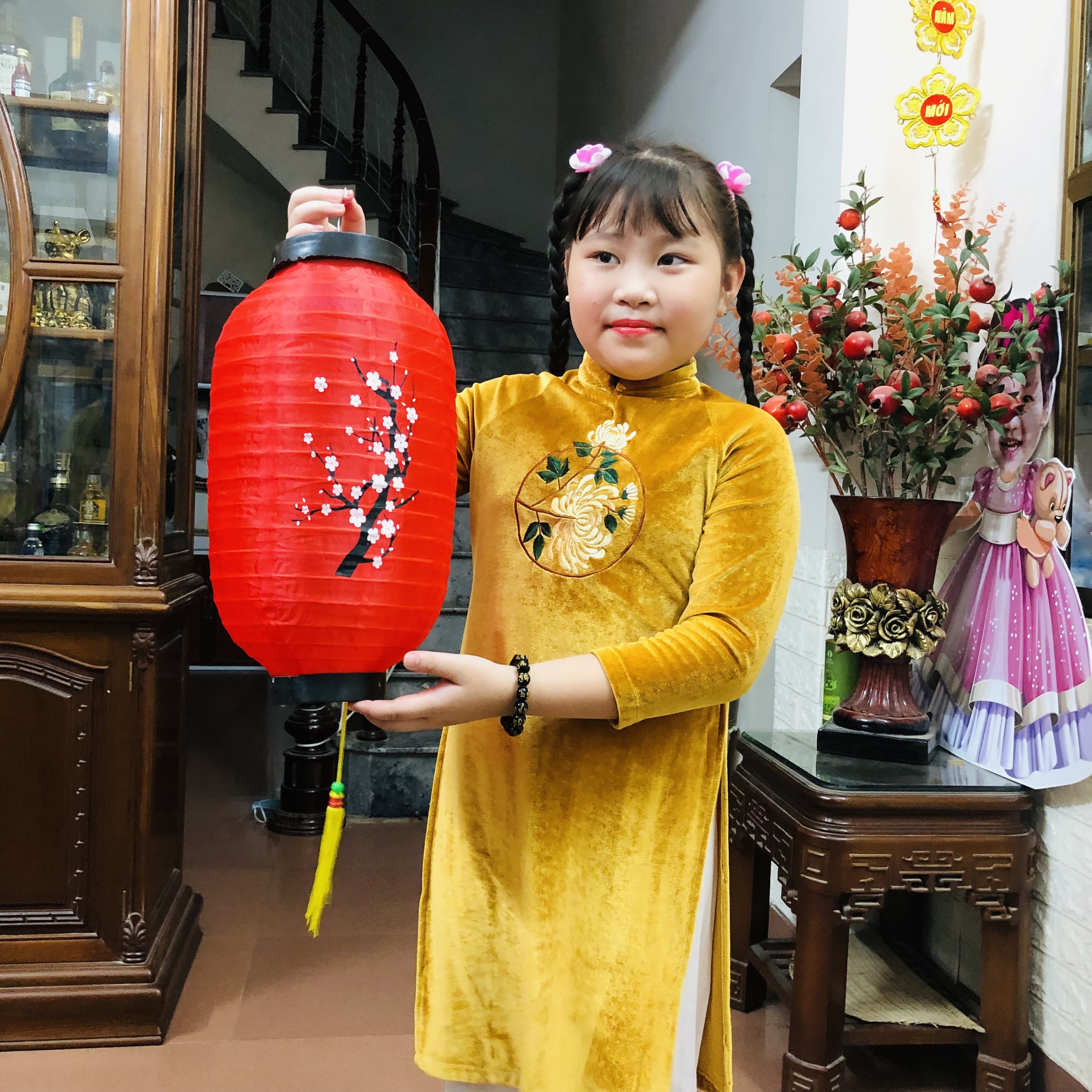 Đèn lồng vải lụa hình trụ in hình cành hoa đào trang trí