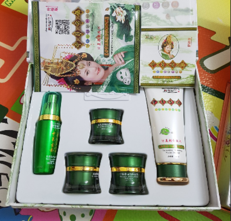 Kem Hoàng Cung Xanh 5in1 giá rẻ