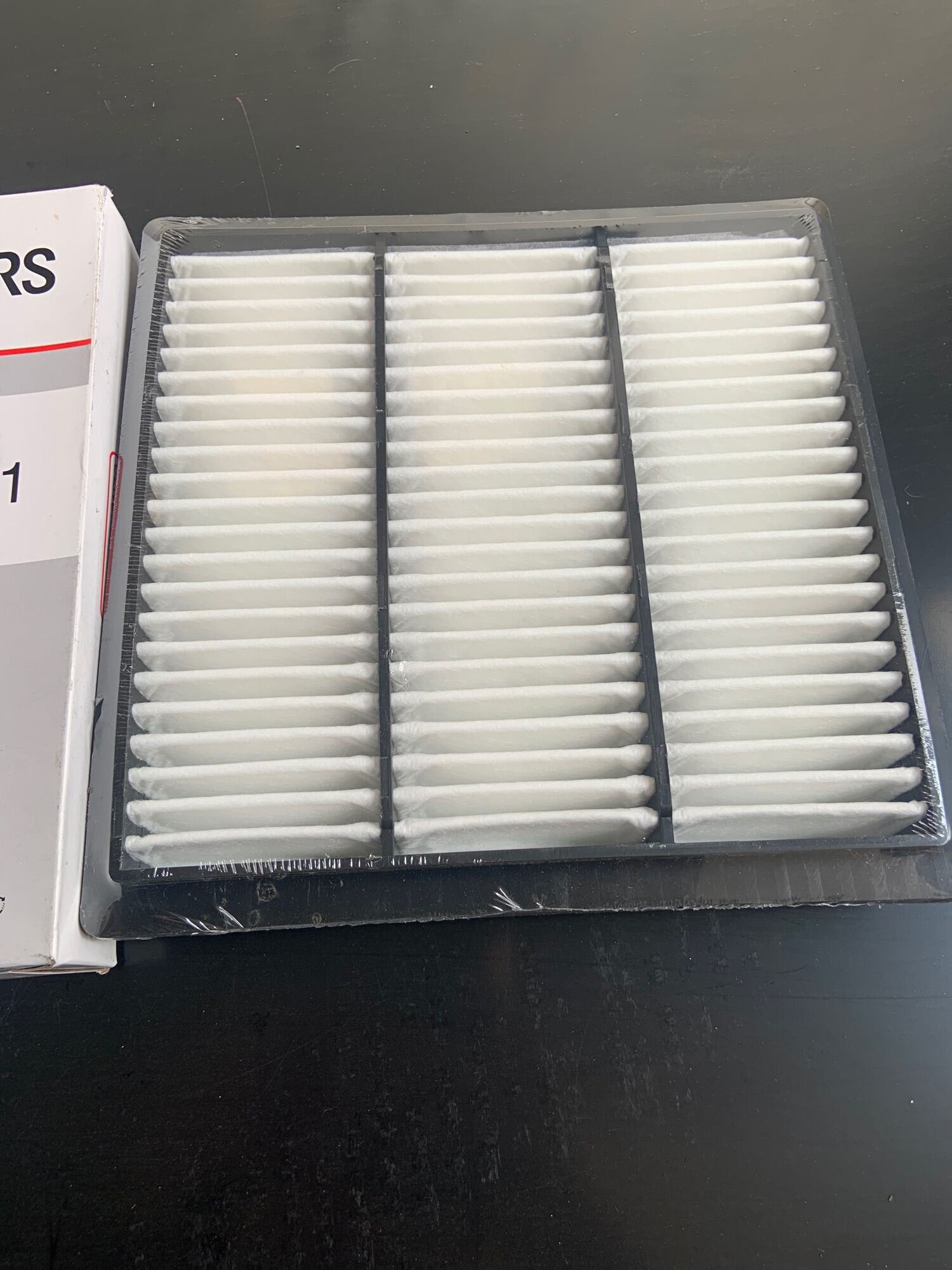 Mitsubishi Jolie - Pajero V33 2000 engine air filter (SP code md620456)