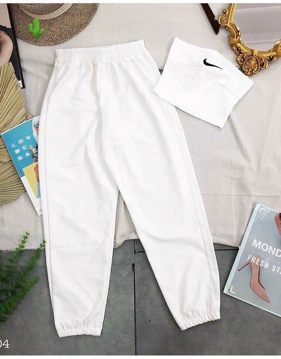 Áo ống croptop thêu dấu móc cực hot dễ phối đồ , chất thun bozip dày dặn