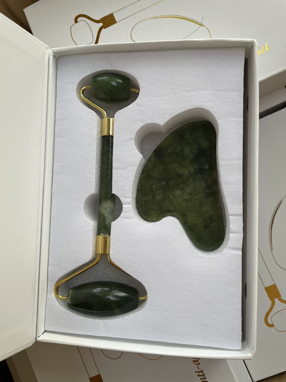 Cặp ngọc lăn mặt cạo gió