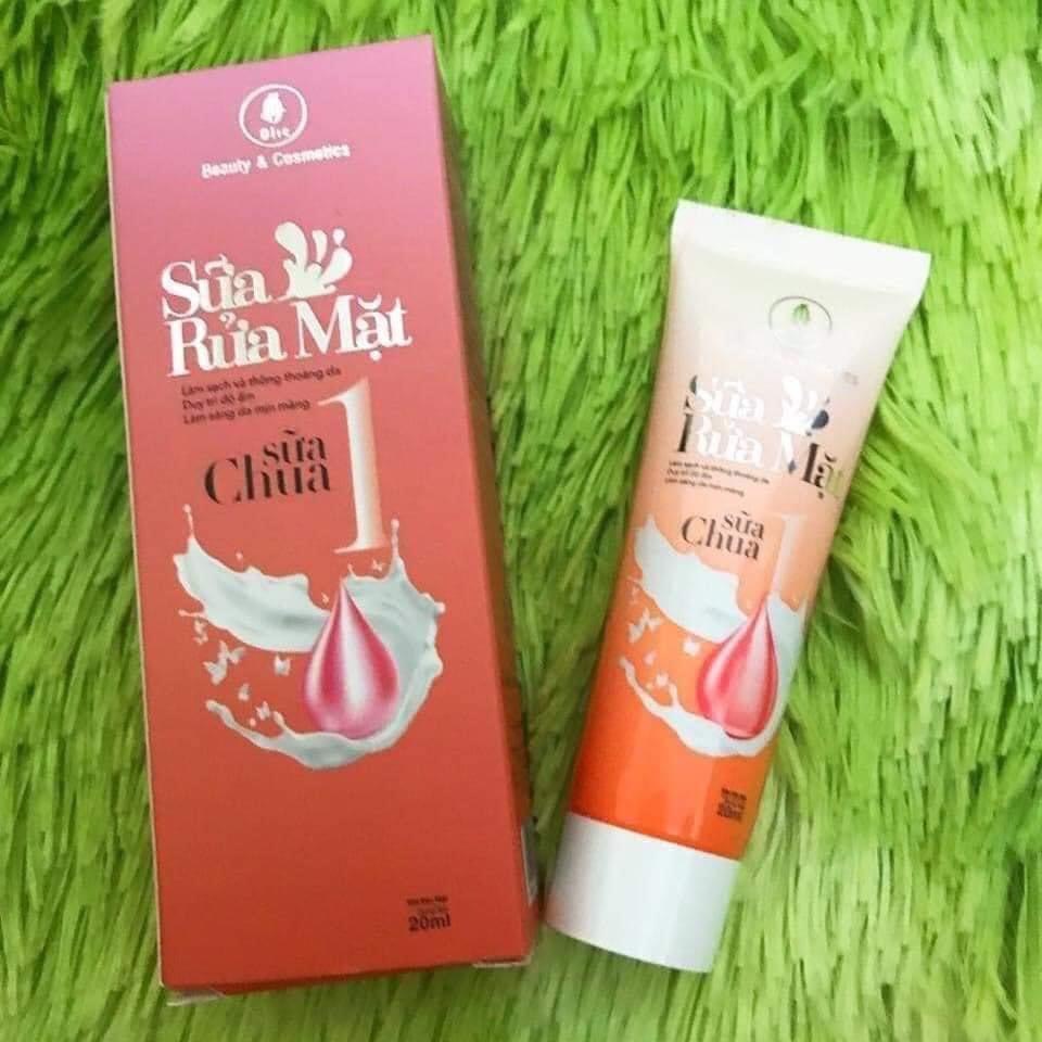 Sữa rửa mặt trắng da olic