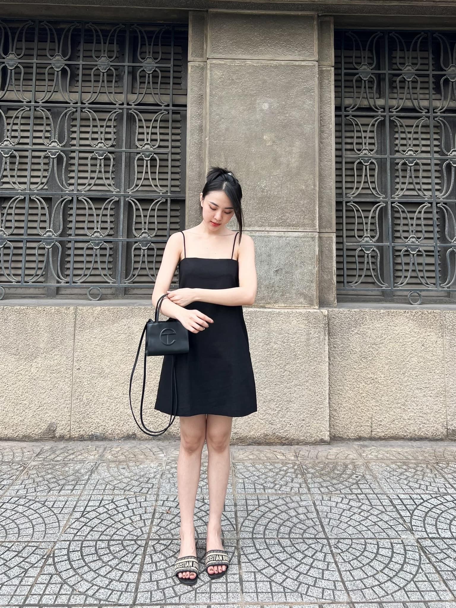 Đầm 2 dây linen dáng ngắn basic