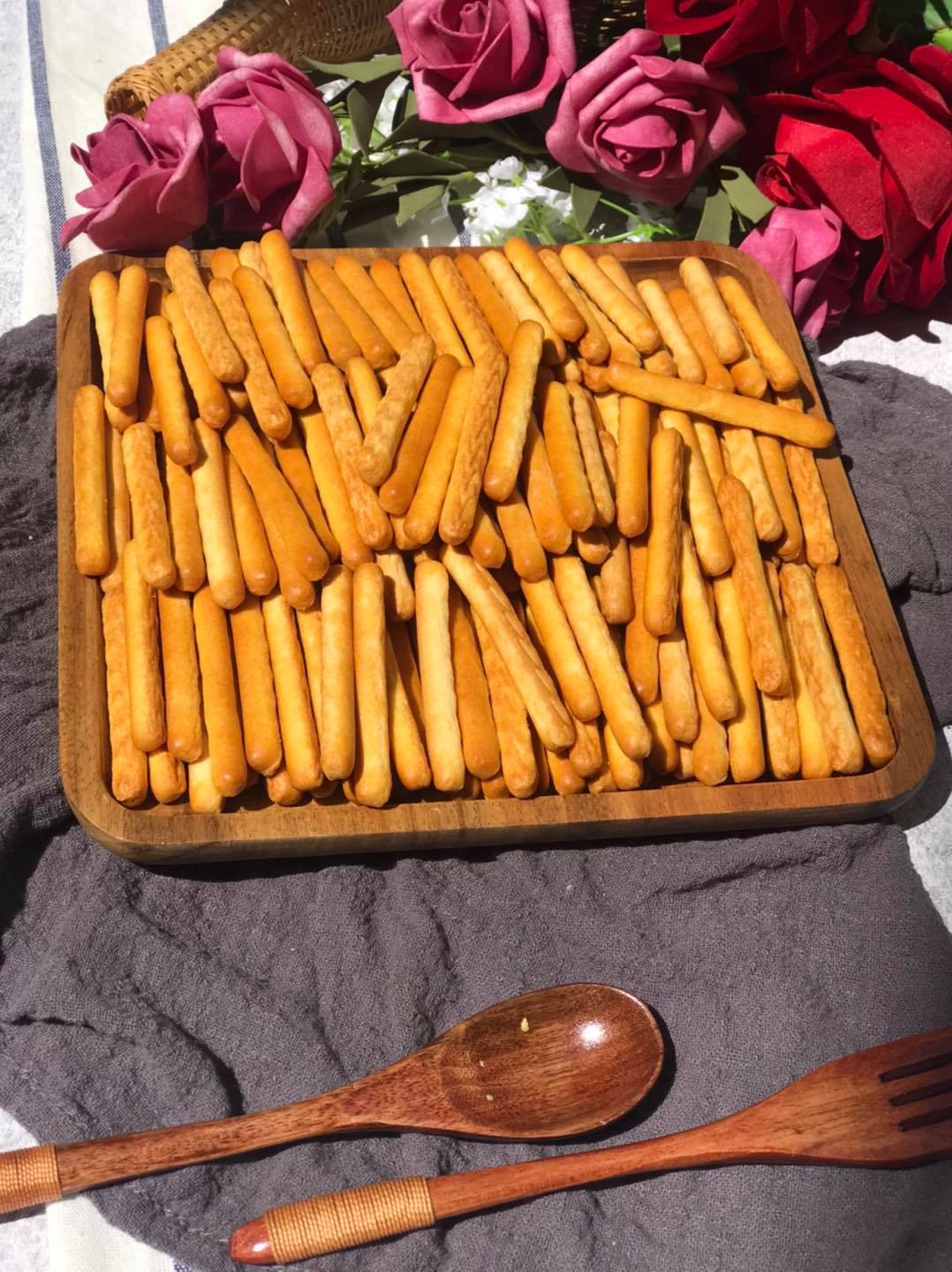 1 Kg Bánh quy đũa Thơm Ngon-đồ ăn vặt