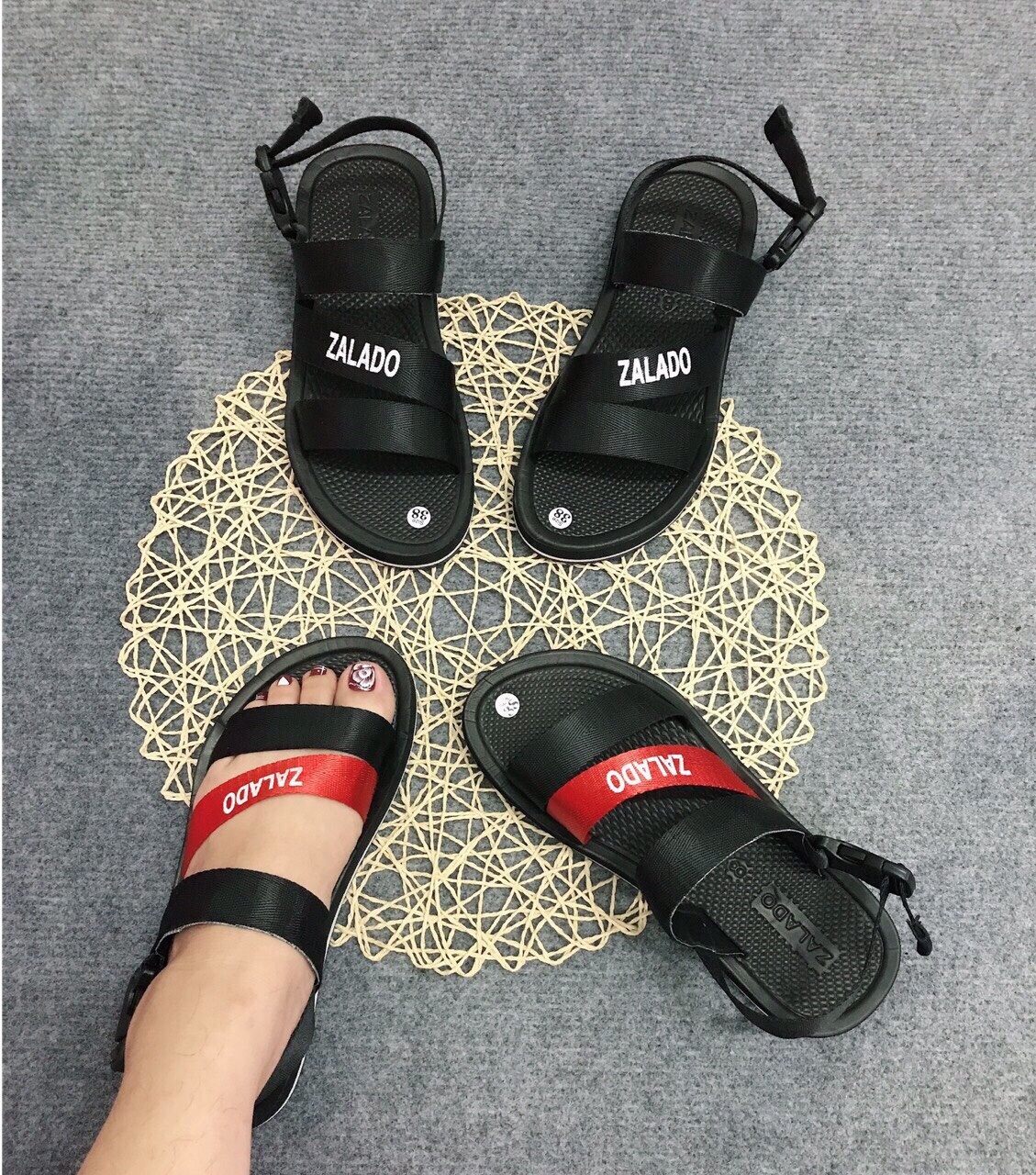 Sandal đế bằng quai chéo xinh lung linh