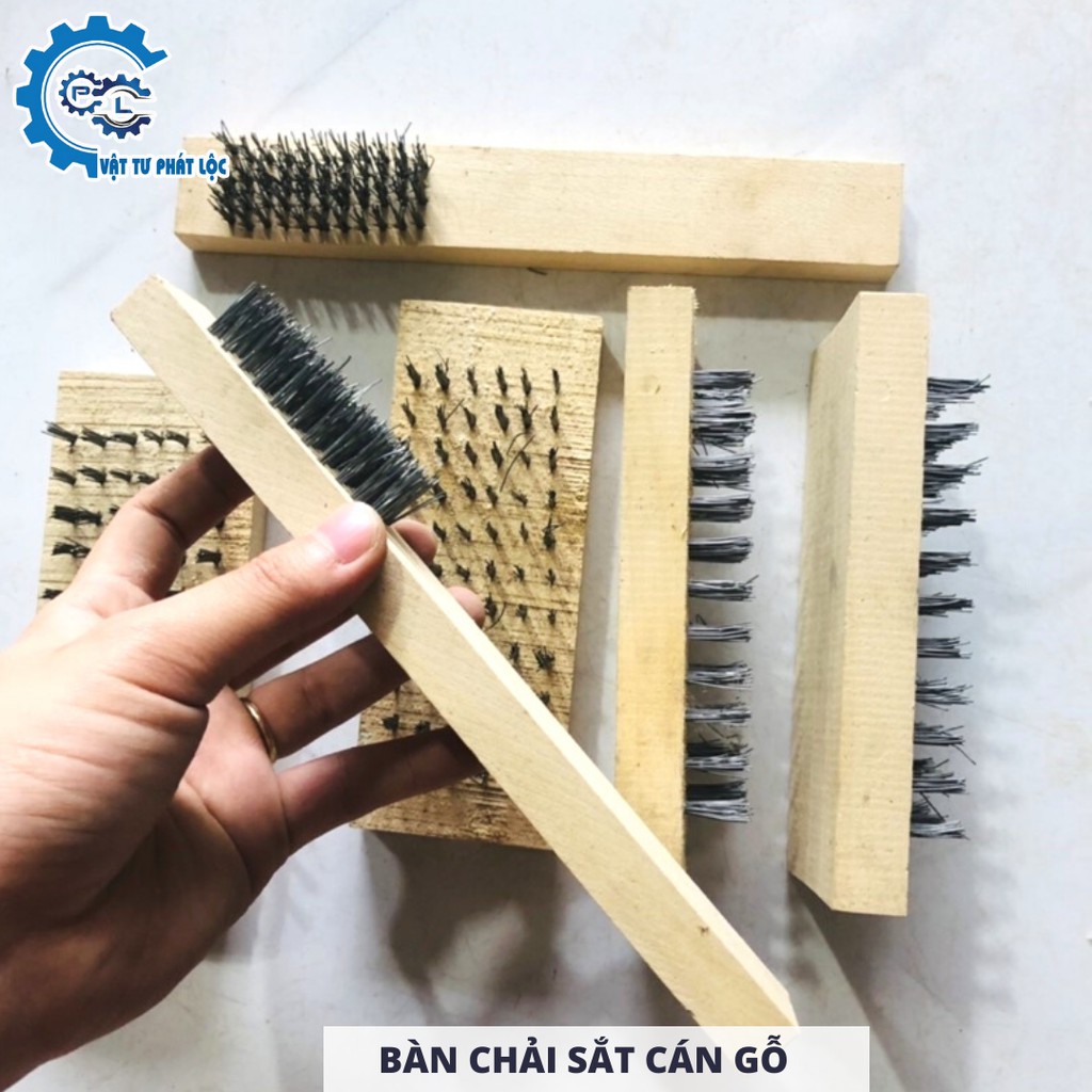 Bàn chải sắt cán gỗ