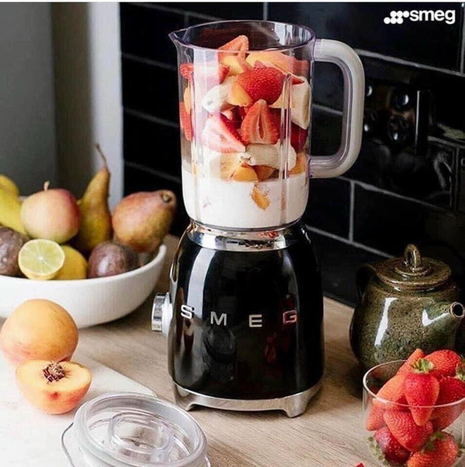 Máy xay sinh tố Smeg