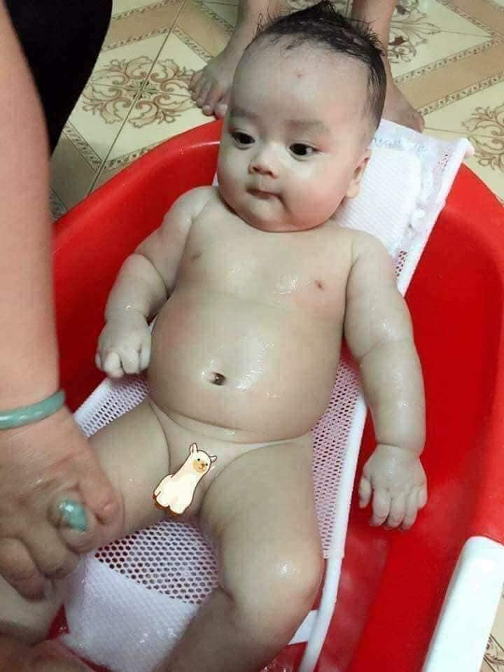 Lưới tắm cho bé kèm gối về kho sll