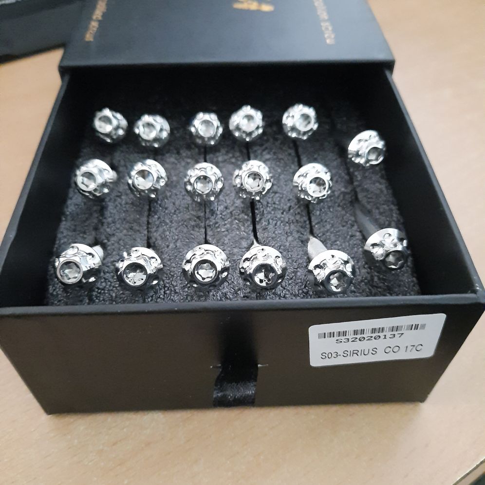 Ốc lốc máy sirius xc