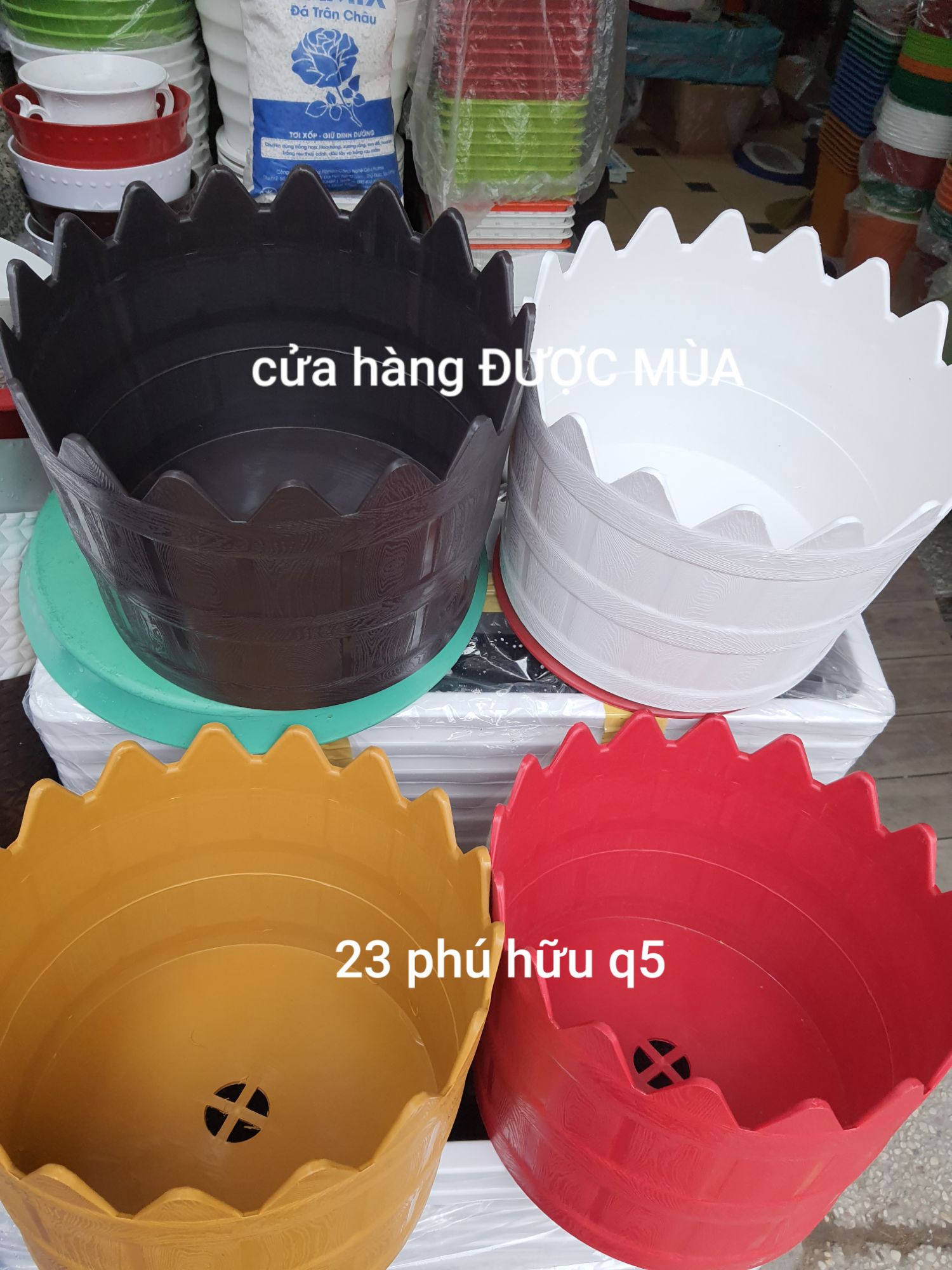 chậu hàng rào tròn đường kính 30cm.